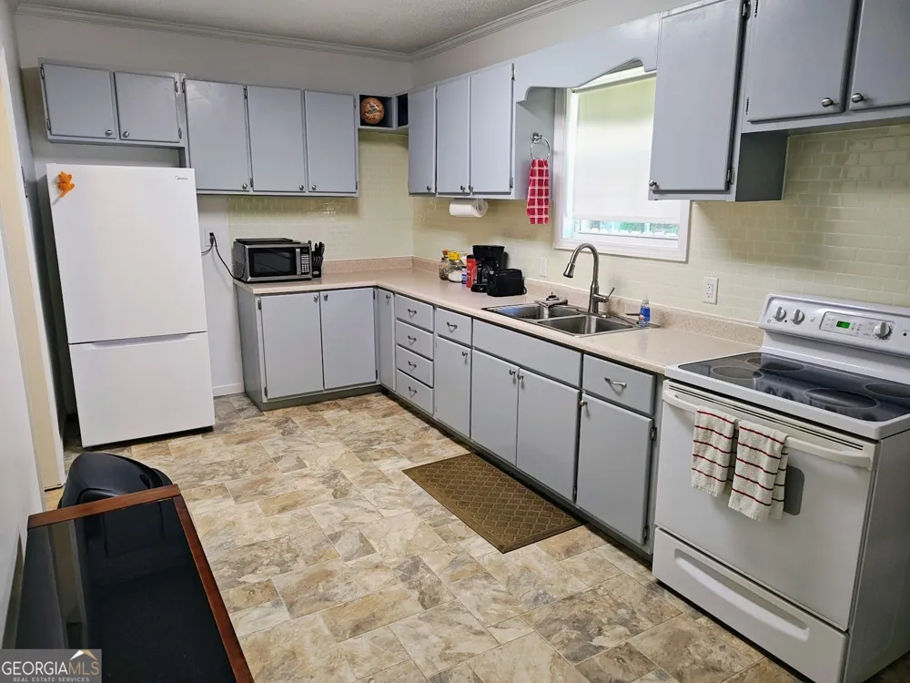 1608 Monck ST Brunswick, GA 31520