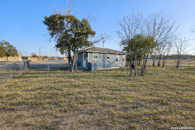 913 Houston Castroville, TX 78009