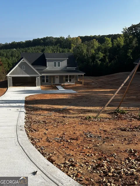 614 Lake Laurel