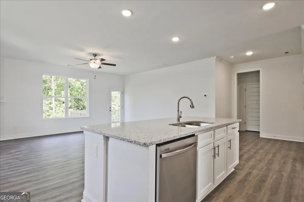 5956 Spring WAY Stonecrest, GA 30038