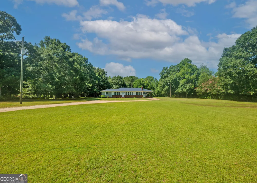 1803 Bowman HWY NW Dewy Rose, GA 30634