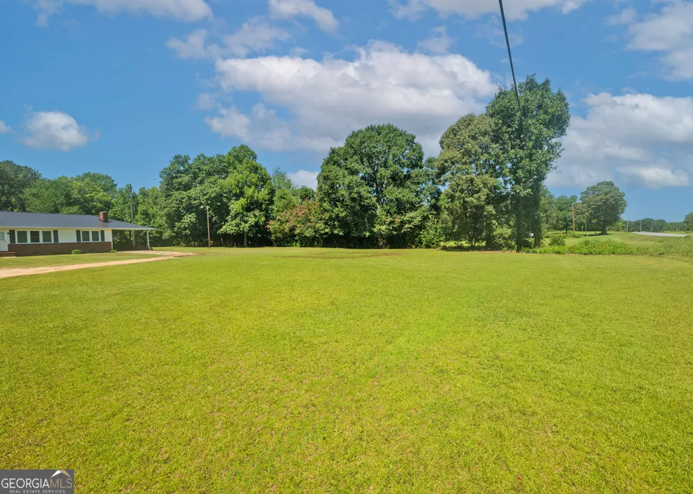 1803 Bowman HWY NW Dewy Rose, GA 30634