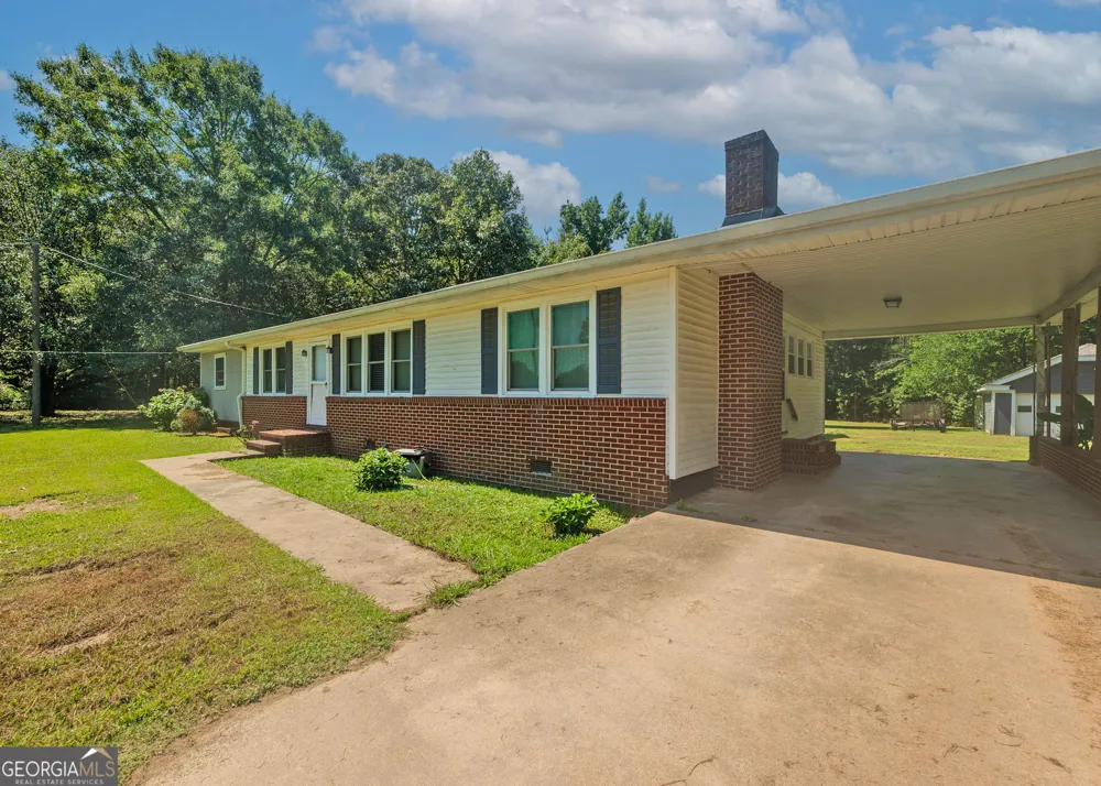 1803 Bowman HWY NW Dewy Rose, GA 30634