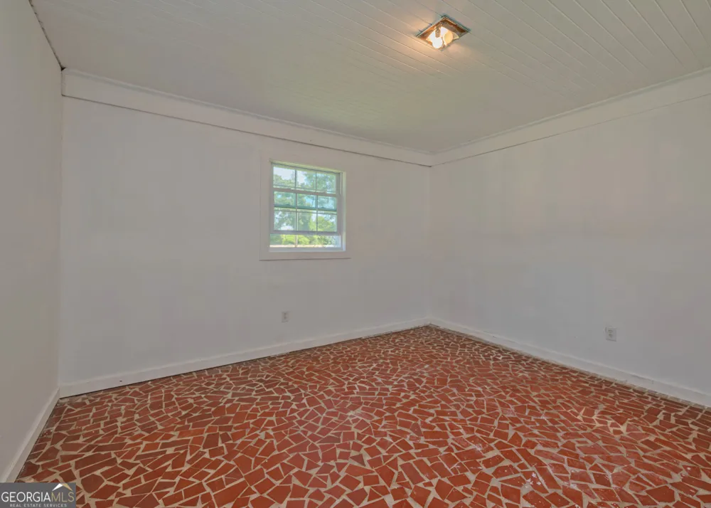 1803 Bowman HWY NW Dewy Rose, GA 30634