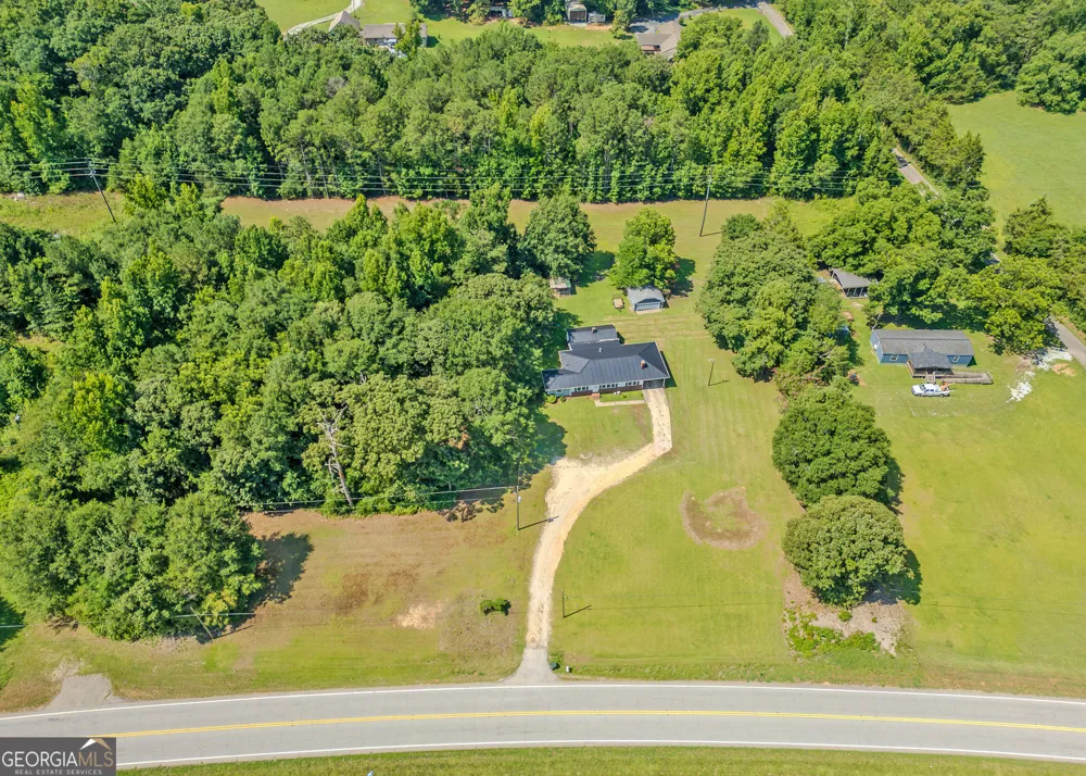 1803 Bowman HWY NW Dewy Rose, GA 30634