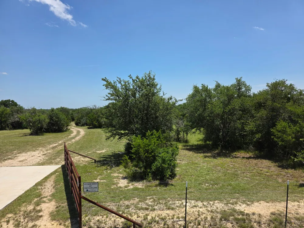 237 Oak Glen Lane Briggs, TX 78608