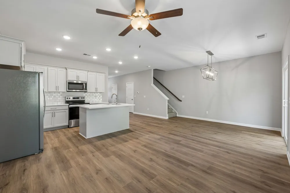 351 Carver Connection Lebanon, TN 37087