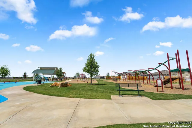 16177 Farmer Lytle, TX 78052