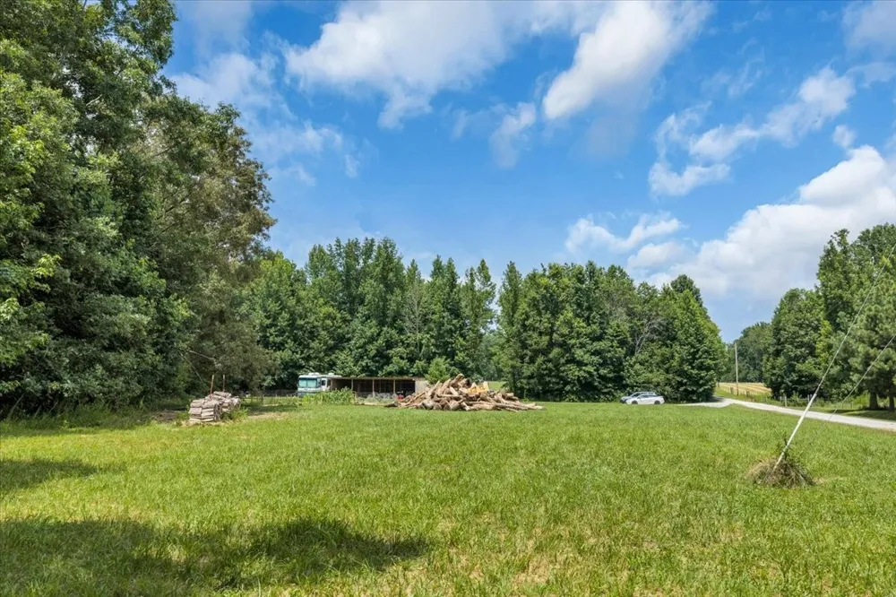 178 Walnut Creek Dr Manchester, TN 37355