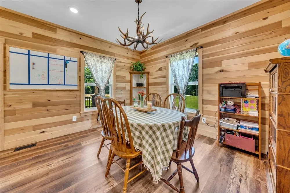178 Walnut Creek Dr Manchester, TN 37355
