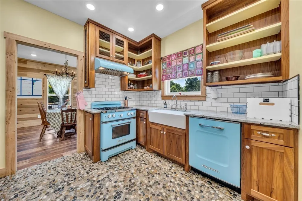 178 Walnut Creek Dr Manchester, TN 37355