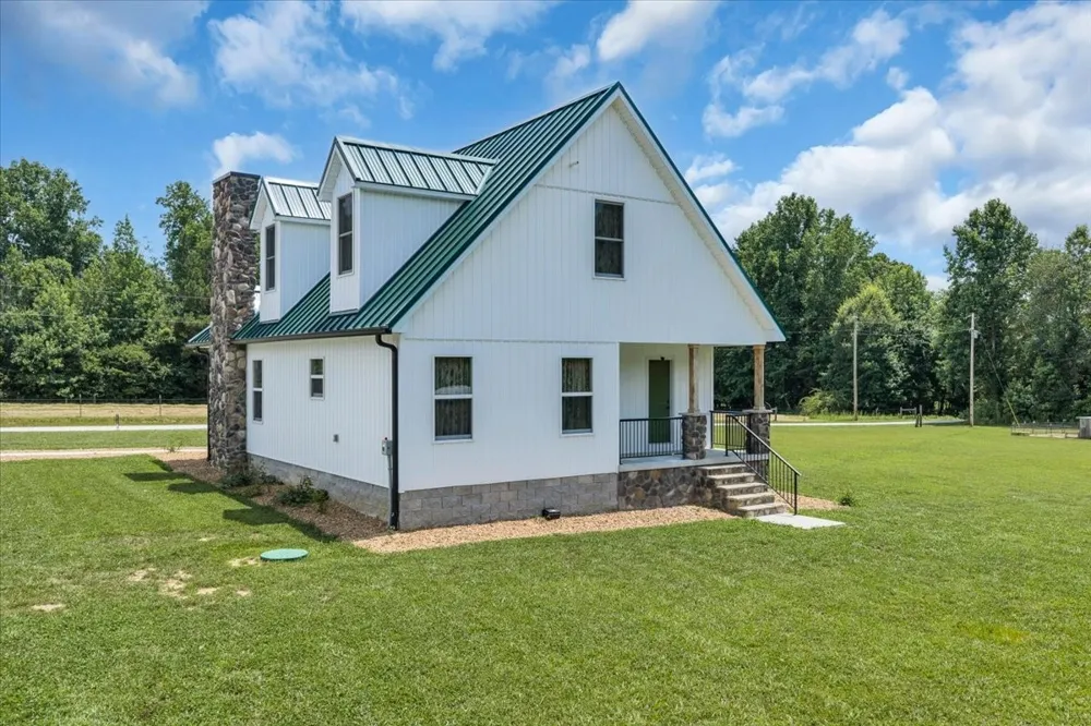 178 Walnut Creek Dr Manchester, TN 37355