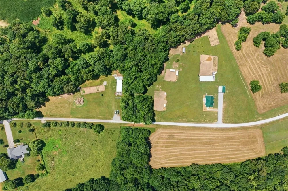 178 Walnut Creek Dr Manchester, TN 37355