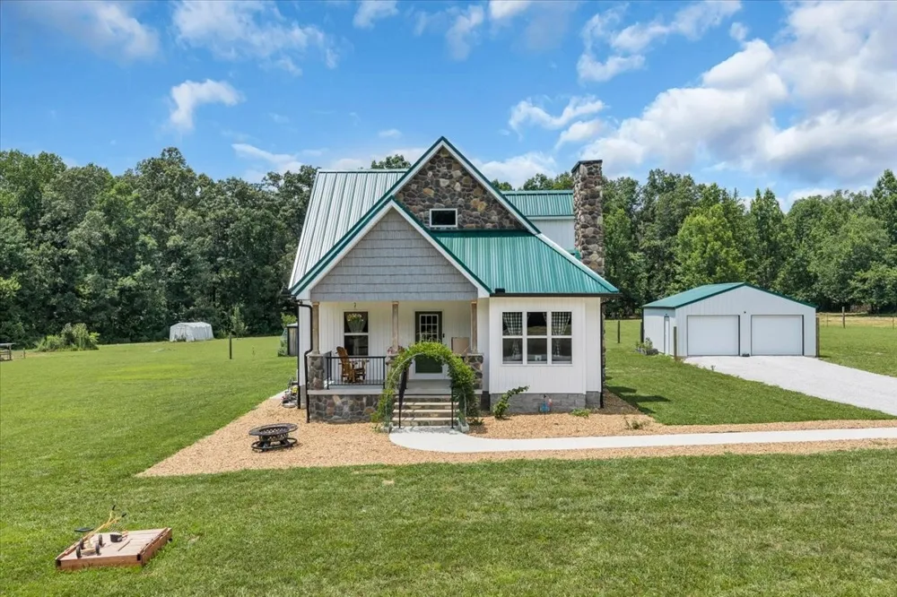 178 Walnut Creek Dr Manchester, TN 37355
