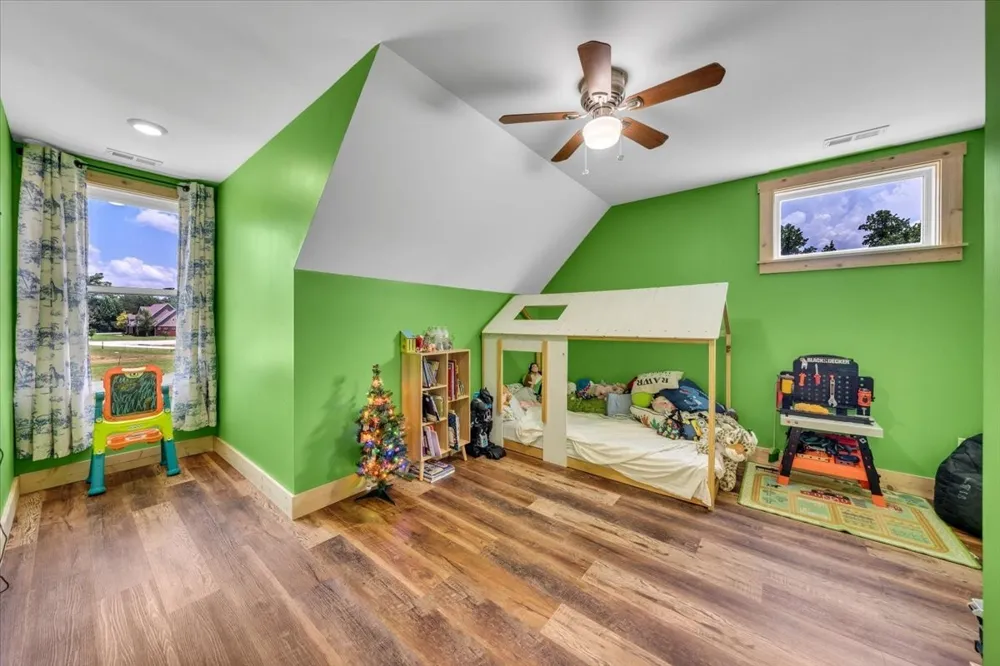 178 Walnut Creek Dr Manchester, TN 37355