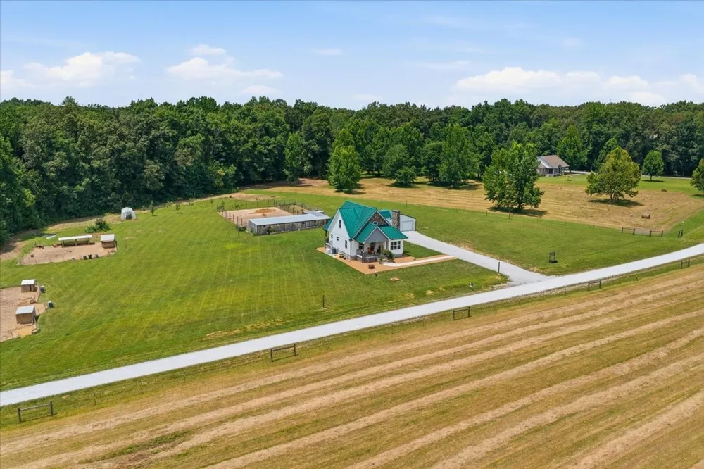 178 Walnut Creek Dr Manchester, TN 37355