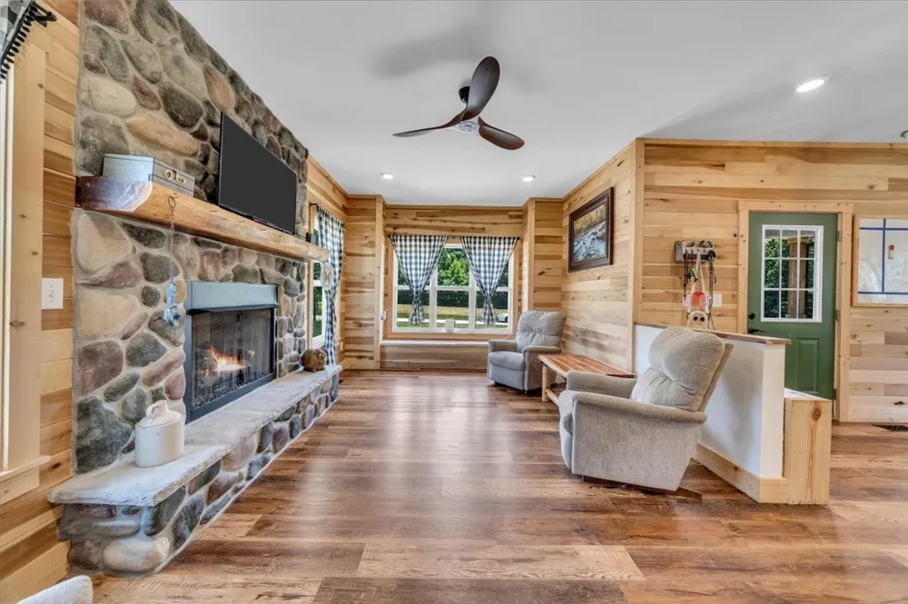 178 Walnut Creek Dr Manchester, TN 37355