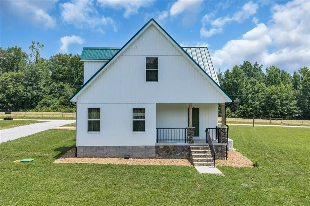 178 Walnut Creek Dr Manchester, TN 37355