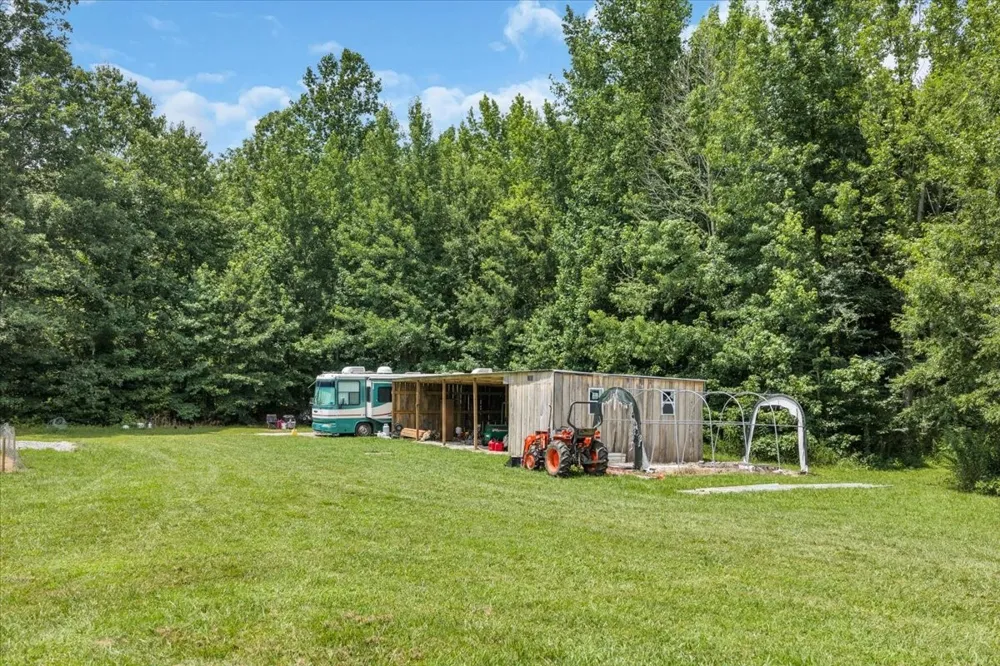 178 Walnut Creek Dr Manchester, TN 37355