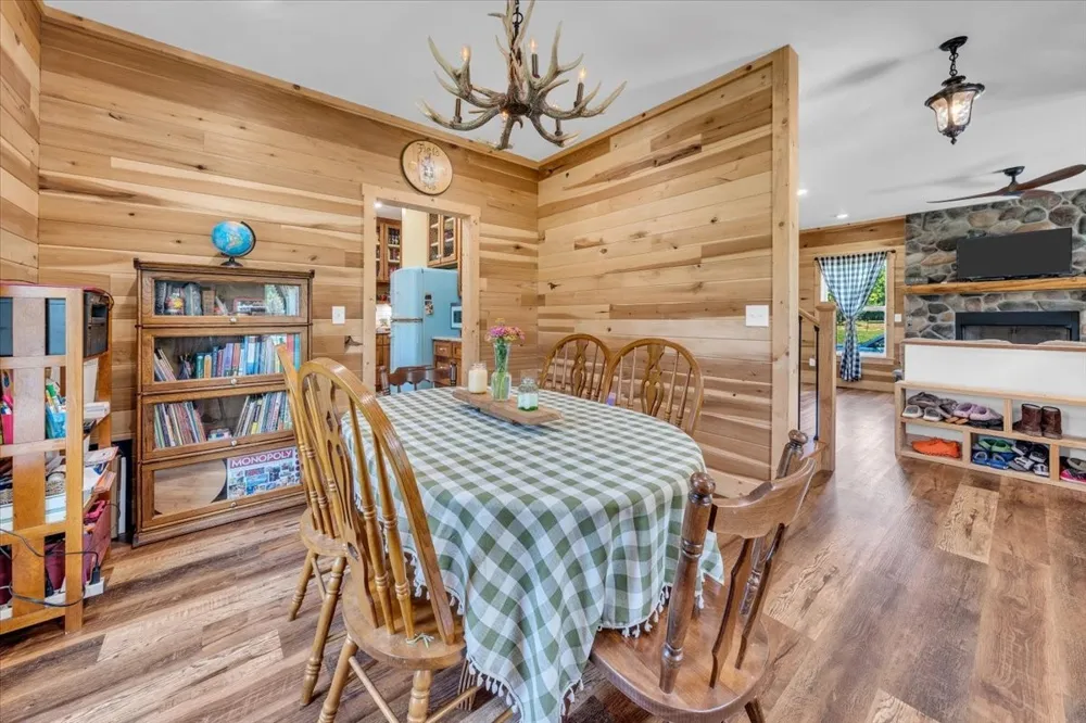 178 Walnut Creek Dr Manchester, TN 37355