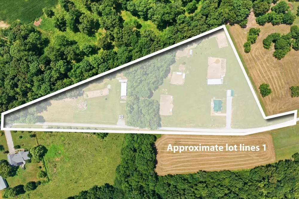 178 Walnut Creek Dr Manchester, TN 37355