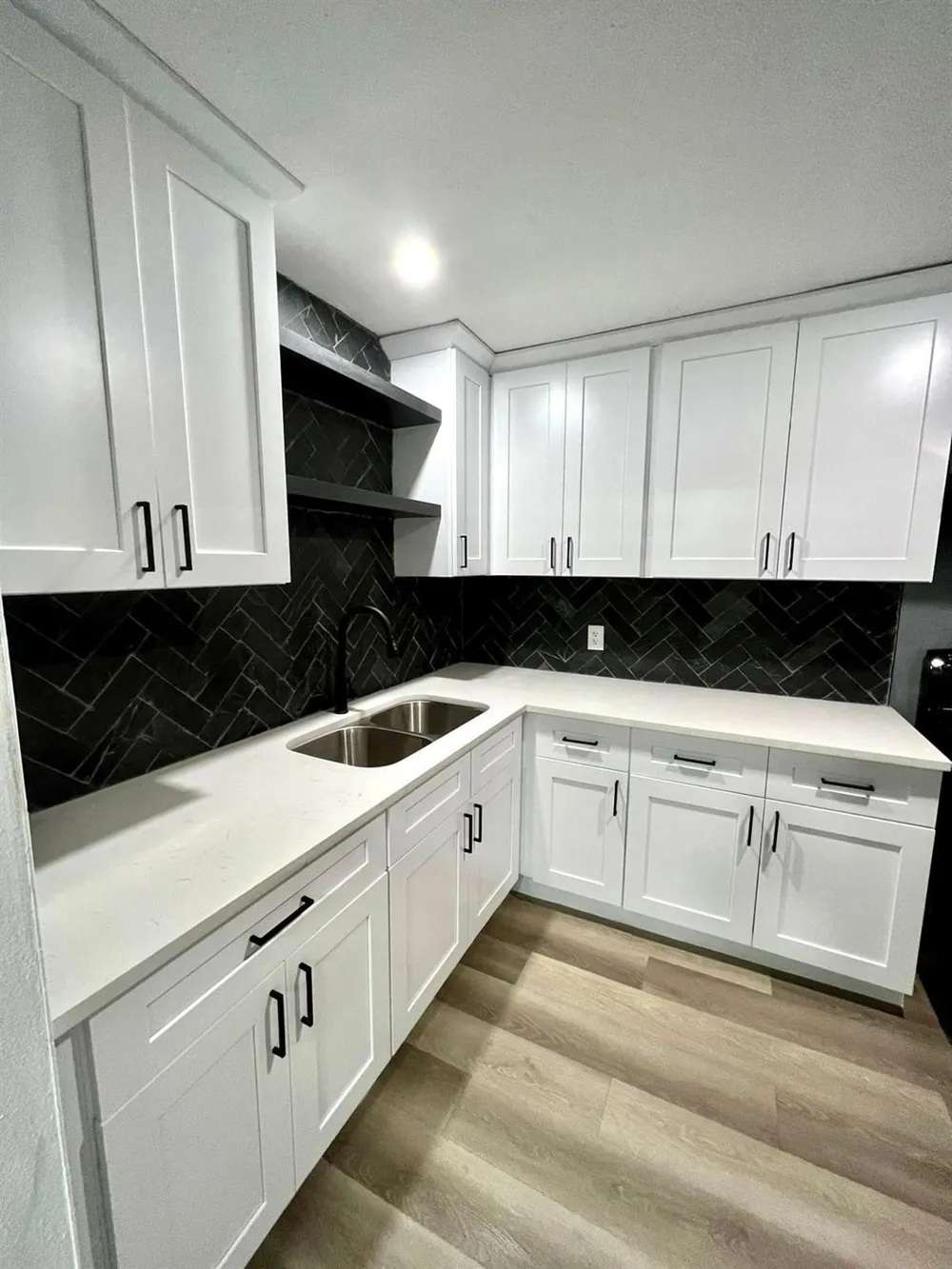 2107 Garvey Drive Pasadena, TX 77506