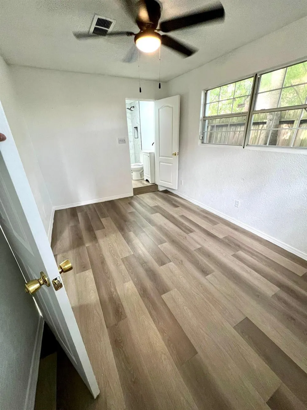 2107 Garvey Drive Pasadena, TX 77506