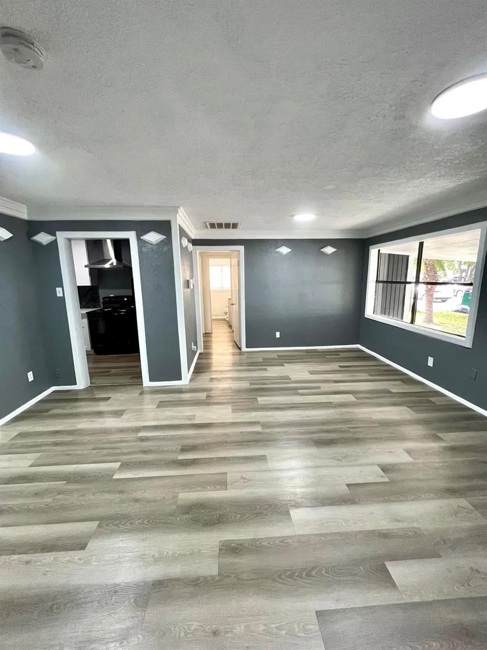 2107 Garvey Drive Pasadena, TX 77506
