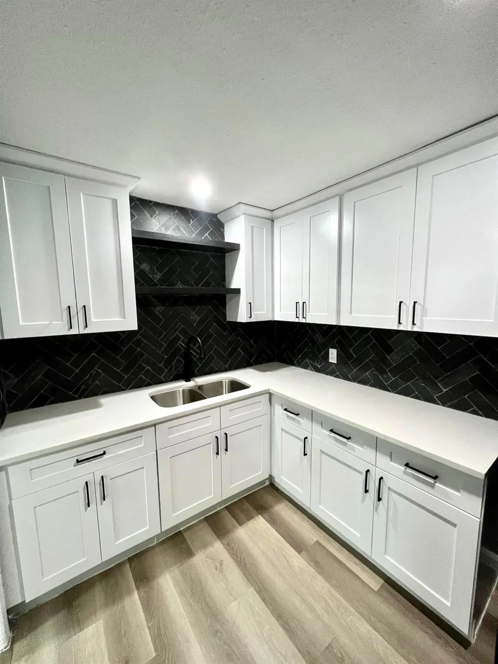 2107 Garvey Drive Pasadena, TX 77506