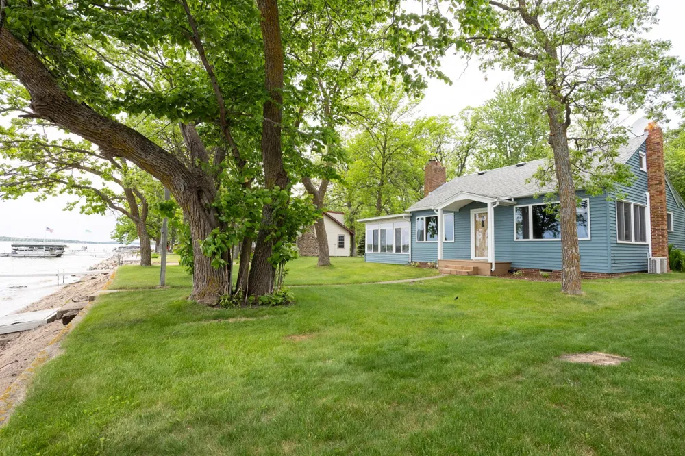 22558 Senns Beach Drive Detroit Lakes, MN 56501