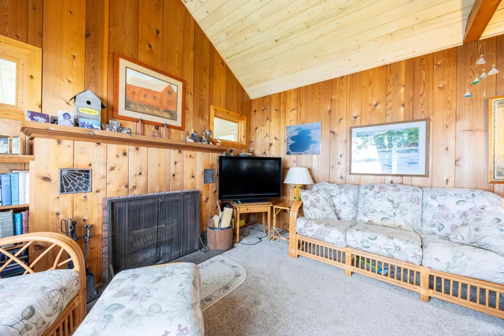 22558 Senns Beach Drive Detroit Lakes, MN 56501