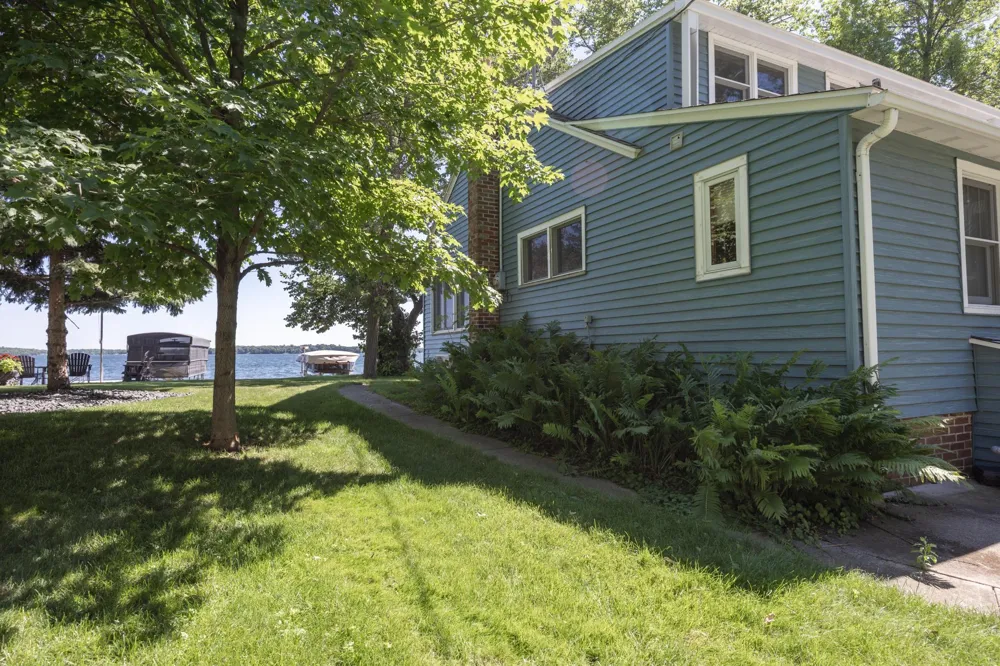 22558 Senns Beach Drive Detroit Lakes, MN 56501