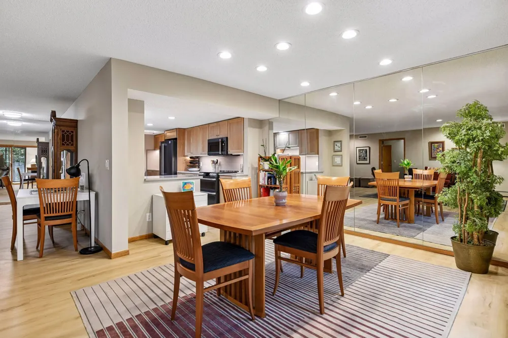 6051 Laurel Avenue #112 Golden Valley, MN 55416