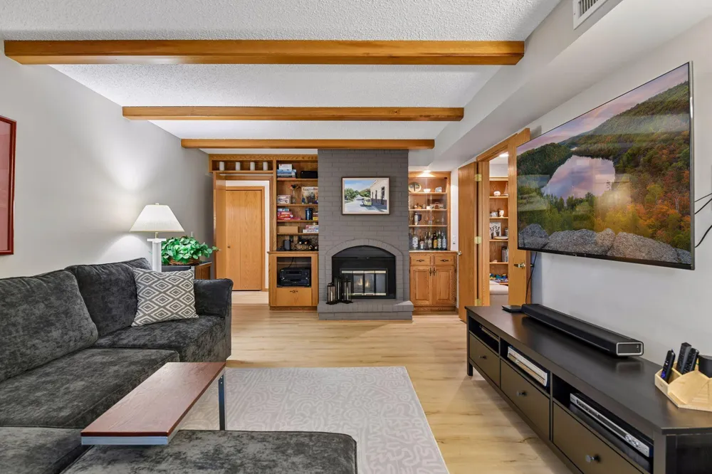 6051 Laurel Avenue #112 Golden Valley, MN 55416