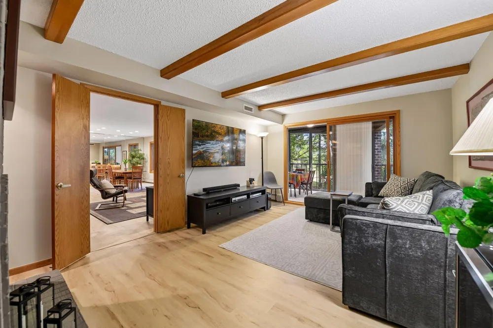 6051 Laurel Avenue #112 Golden Valley, MN 55416