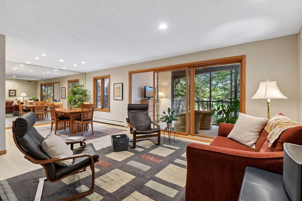 6051 Laurel Avenue #112 Golden Valley, MN 55416