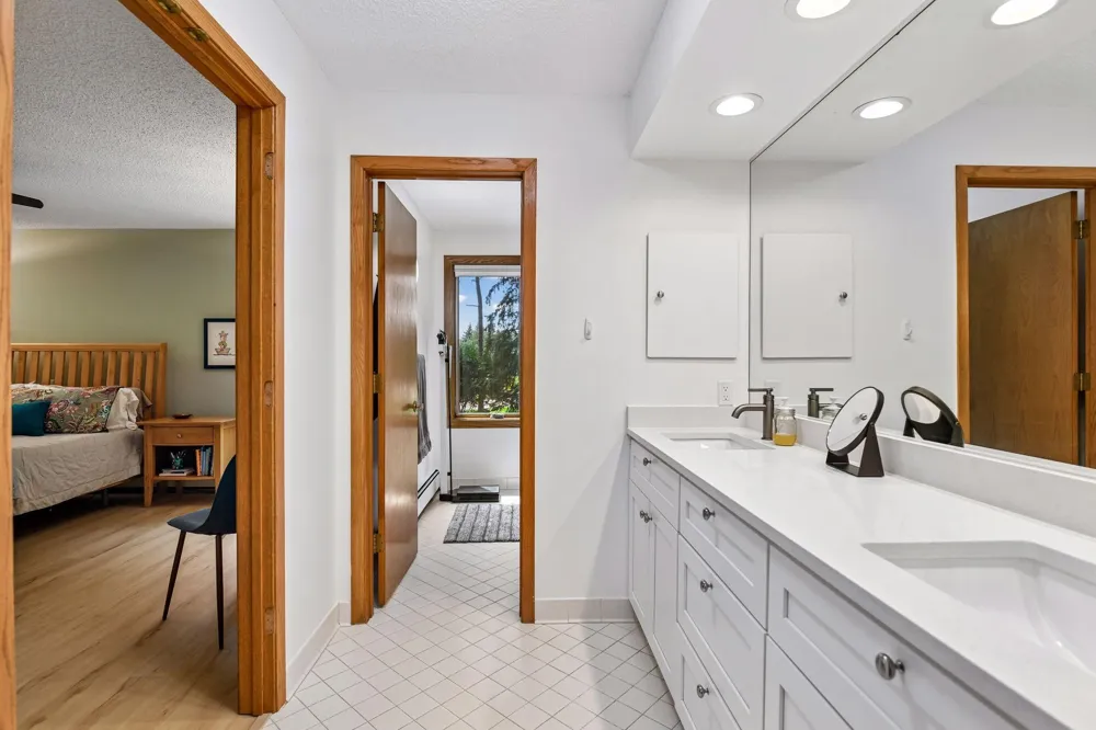 6051 Laurel Avenue #112 Golden Valley, MN 55416