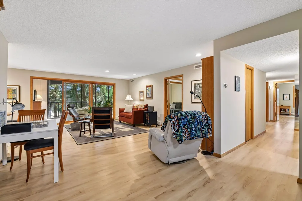6051 Laurel Avenue #112 Golden Valley, MN 55416