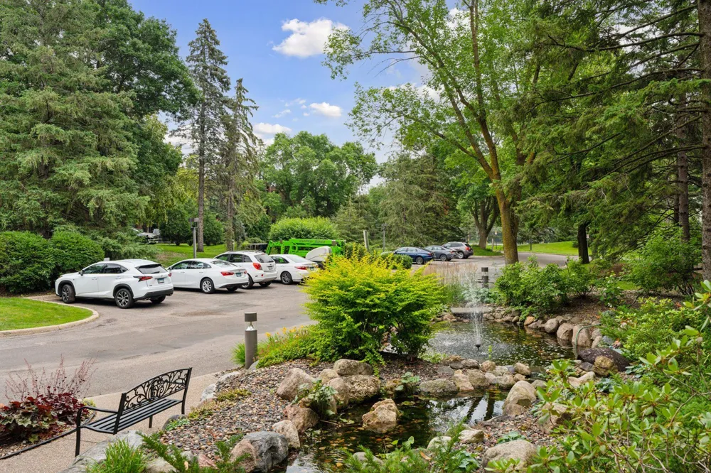 6051 Laurel Avenue #112 Golden Valley, MN 55416