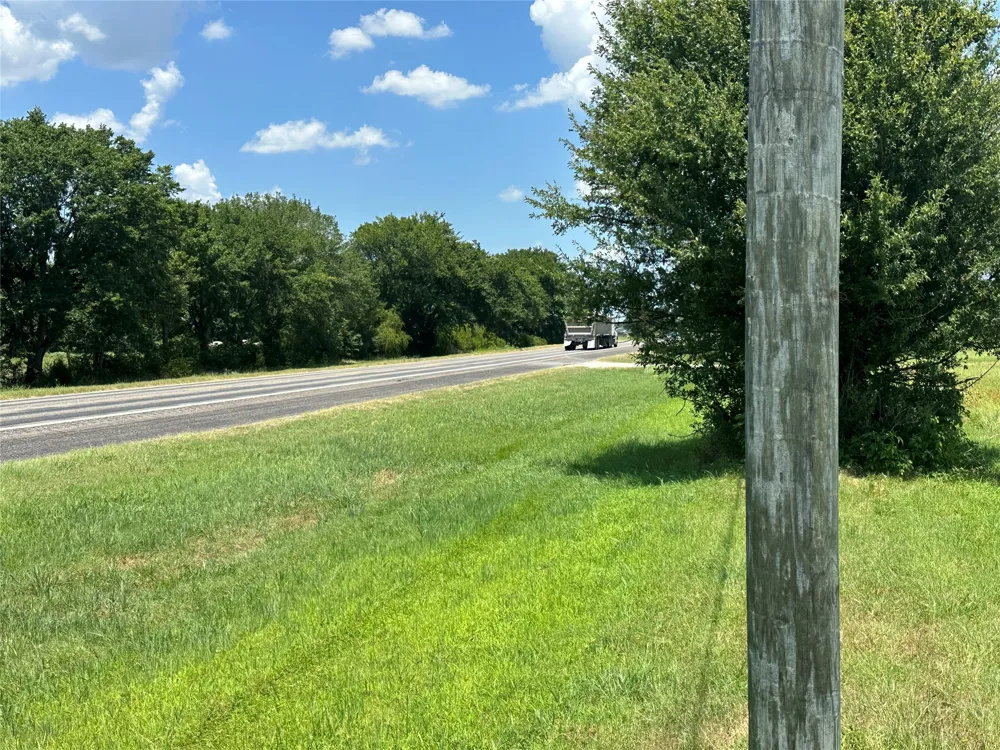14504 US Highway 377 Whitesboro, TX 76273