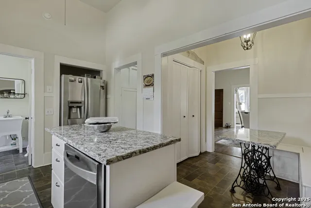 406 Tilden Kenedy, TX 78119
