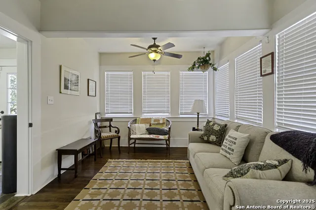 406 Tilden Kenedy, TX 78119