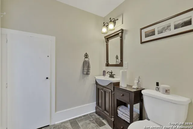 406 Tilden Kenedy, TX 78119