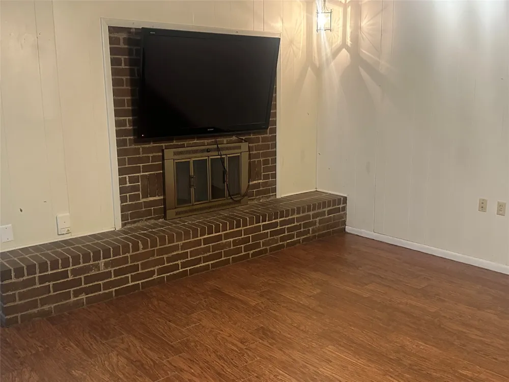 1507 Matthews Street Bowie, TX 76230