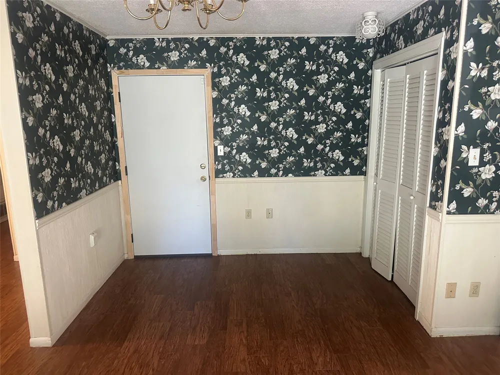 1507 Matthews Street Bowie, TX 76230