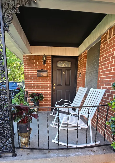 1415 Gillette Street