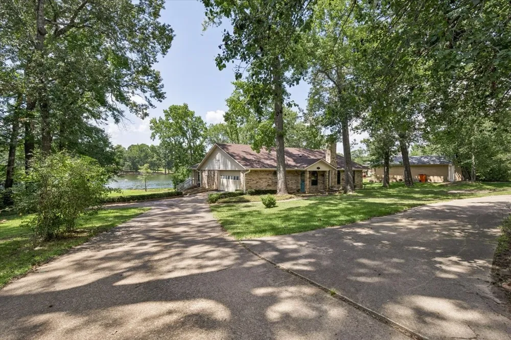 1160 County Road 2425 Mineola, TX 75773