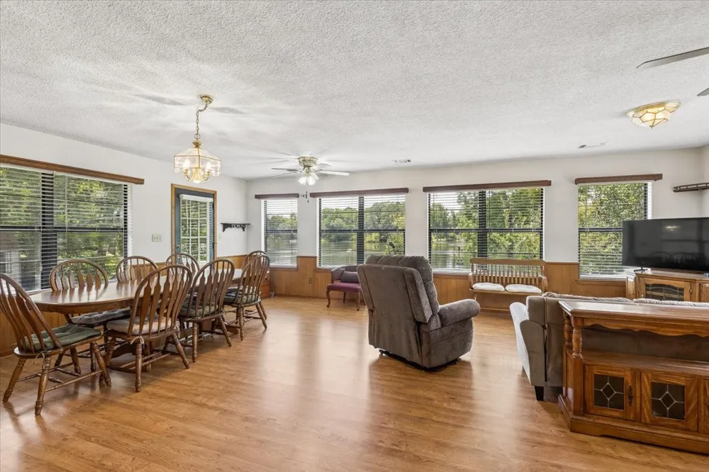 1160 County Road 2425 Mineola, TX 75773