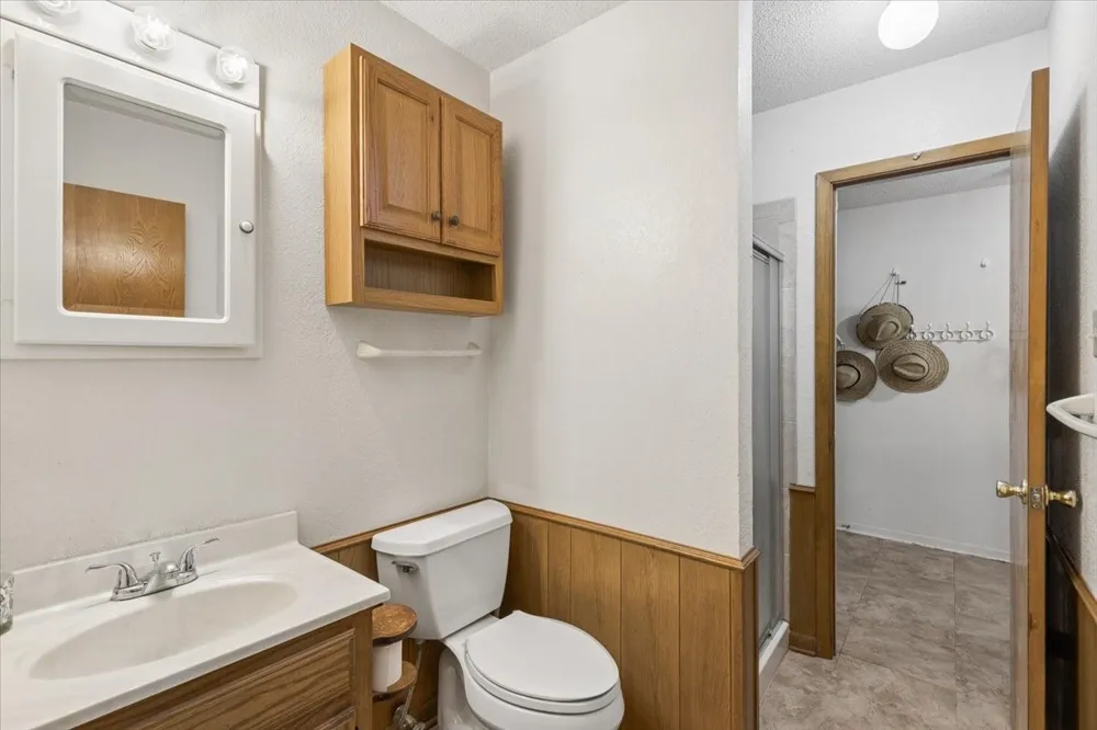 1160 County Road 2425 Mineola, TX 75773