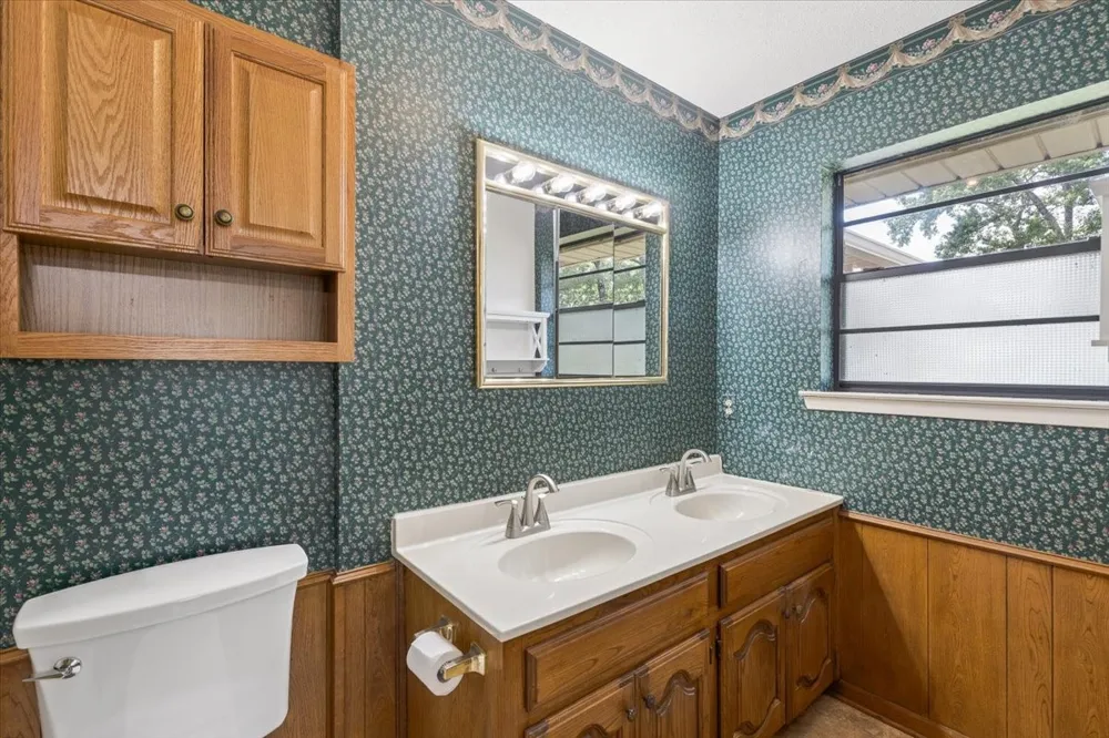 1160 County Road 2425 Mineola, TX 75773